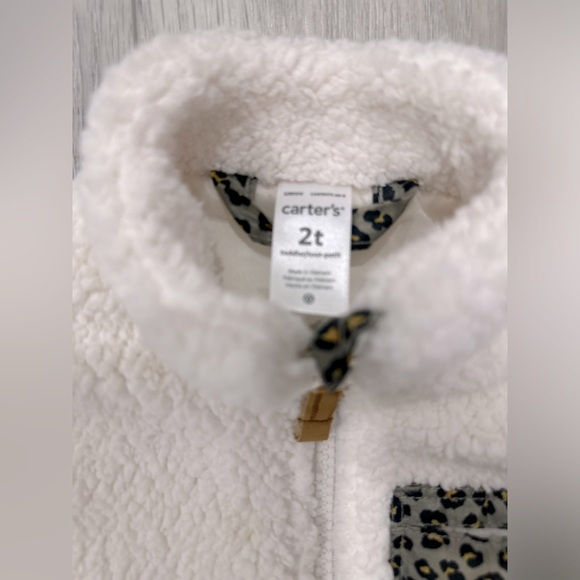 Carter’s Sherpa Vest - Picture 2 of 4